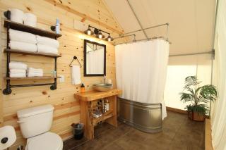 Glamping Tent #10 with Heat AC and Private Bath - Orderville - 8