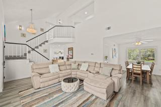 Newly Remodel Luxury Home with Hotel-Like Amenity - Rowland - 0