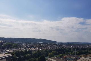 Cardiff Bay, City centre apartment - 4