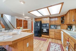 11 Mi to Cathedral Hills Home with Wooded Views! - 1