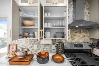 Newly Renovated, Cozy Home - Quiet, Mountain Views - 4
