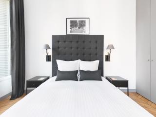 LivinParis - Luxury 3 Bedrooms Le Louvre I - 3
