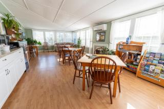 Yardarm Motel - Searsport - 1