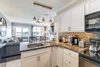Beach and Pool Access Smith Mountain Lake Getaway! - 2