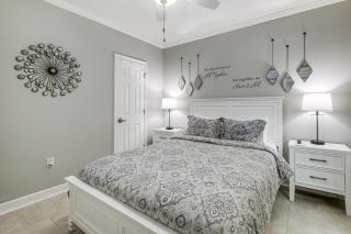 Beach and Pool Access Smith Mountain Lake Getaway! - 1