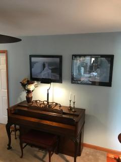 3 guest rooms 2 shared baths - 5