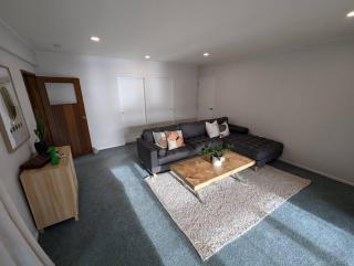 The Sandpit Relaxing Beachfront Getaway - Waikanae - 2