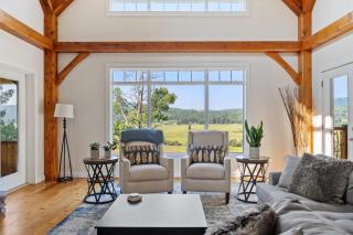 Rolling Hills Retreat - Family Friendly - Millarville - 3