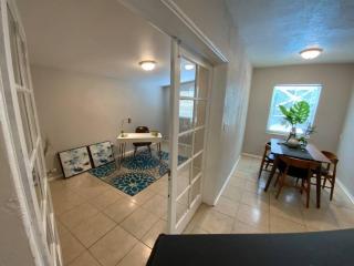 St Petersburg Pool home 10 minutes away from the Beaches - 3