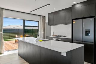 Taupo New Retreat - Stylish, Convenient and Gully track to the lake - Taupo - 4