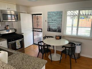 Shared house Central Denver- Queen sleeper sofa-24hr self check in one person - 5