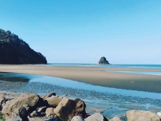 Orewa family holiday house with 3 bed-rooms view on deck near cafe, bush & river - Orewa - 3