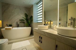Exclusive 3 Bedrooms Apartment - Dubai - 9