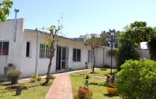 Hermosa casa hasta 4 pax con jardín y estacionamiento - Junín - 4