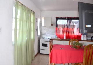 Hermosa casa hasta 4 pax con jardín y estacionamiento - Junín - 0