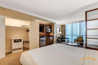 MGM Signature-11-611 Strip View Jacuzzi Studio - 3