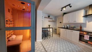 HotTub,Sauna,Massage,Firepit,Games,Beach - 1