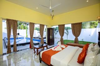 T Resort with Swimming Pool - 1