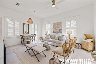 30A Beach Villa Steps to Beach Dog Friendly with Peloton and Bikes - Rosemary Beach - 0