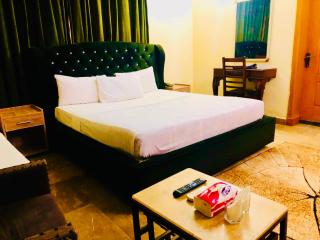 Blue Moon Residency - 6