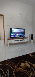 Zavira House Purwokerto - 1