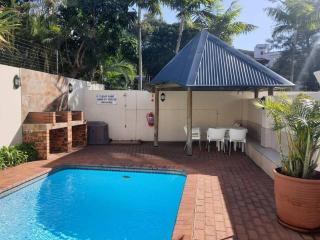 5 Glitter Bay 2 bedroom beach front sea view apartment - 9