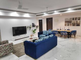 Premium Apartment in Hiranandani Powai by Maxxvalue - Chitranjan - 1