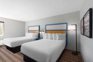 The Inn & Suites Omaha Near Zoo - Omaha - 1