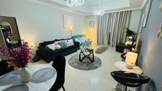 Modern Accommodations in Dunya Dubai's Heart, Dubai Mall, Dubai Fountain and Burj Khalifa Getaway, Spectacular Views, 3-5 Minutes to DUBAI MALL, Dubai Fountain & Burj Khalifa - Dubai - 2