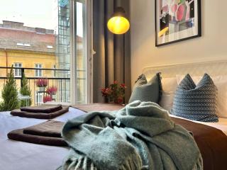 Sunlit - Prague Apartment - Prague - 0