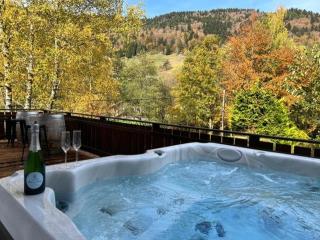 LES CIMES BLANCHES CLEDICIHOME Chalet 10 pers SPA & Grand terrain 4 MINUTES DES PISTES - 6