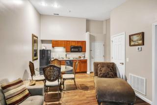 Grand Wood Suites - 3rd Floor Back Side Penthouse Suite 307 - Nashville - 4