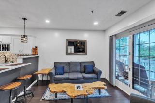 Grand Wood Suites - 2nd Floor Front Side Signature Suite 201 - Nashville - 2