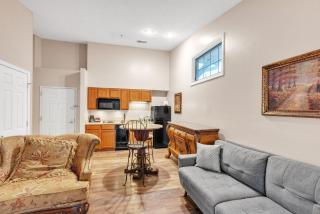 Grand Wood Suites - 3rd Floor Back Side Corner Penthouse Suite 308 - Nashville - 3