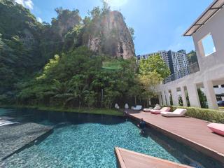 The Cove Premium Suites 7-13pax by IWH Suites - Ipoh - 9