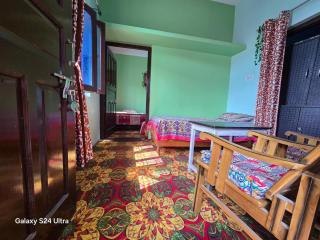 Rooftop Homestay with Mountains View - Panuānaula - 3