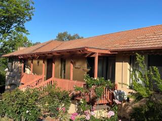 Felicity peaceful home stay - 3