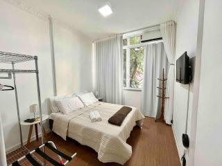 Studio com vaga de garagem a uma quadra da praia - 7