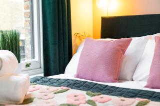 1BR Stylish Flat by HostaraHomes, Near Liverpool Street, Prime London Location, Sleeps up to 4 - Londra - 2