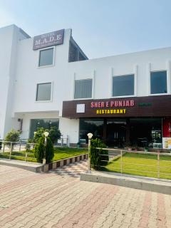 Hotel MADE - Manāra - 0
