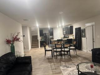 Exquisite 5 Bedroom Near Airport - Ellenwood - 8
