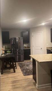 Exquisite 5 Bedroom Near Airport - Ellenwood - 3