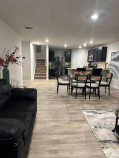 Exquisite 5 Bedroom Near Airport - Ellenwood - 7
