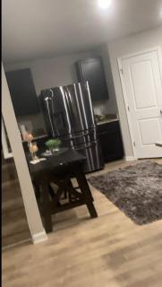 Exquisite 5 Bedroom Near Airport - Ellenwood - 4