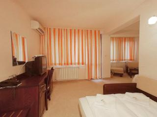 Хотел Кипарис, Враца - Zgorigrad - 2