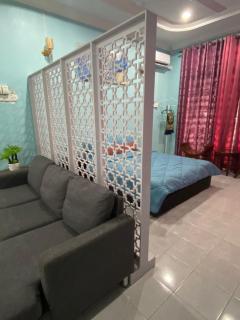 Seri Idaman Guest House (Pasir Mas) - Kampong Taman - 3