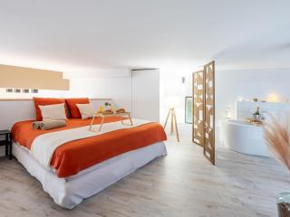 Le Ciné Loft Prestige - Suite parentale baignoire - Vidéoprojecteur - Tram Metro - 10min Gare PartDieu - Idéal Famille & Amis - - 9
