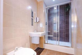 Sleeps 6, Stylish Apartment, Perfect For Groups, Long Term Disc - Liverpool - 3