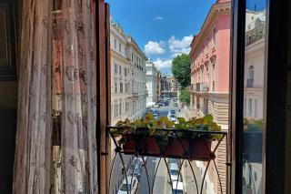Classic roman home next to Popolo Square - 5