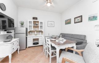 Awesome Home In Prosika With Wifi - - 7